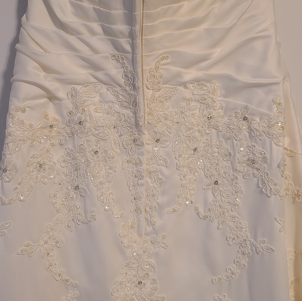 Wedding dress